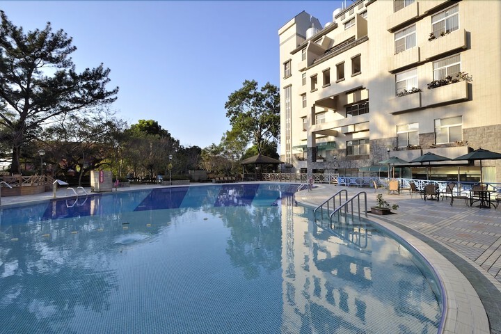Pool Hotel
