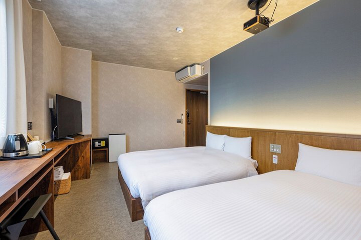 Room 17 of 51