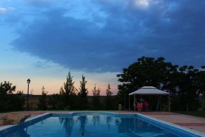 Pool 21 of 49