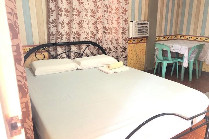 Room 8 of 52