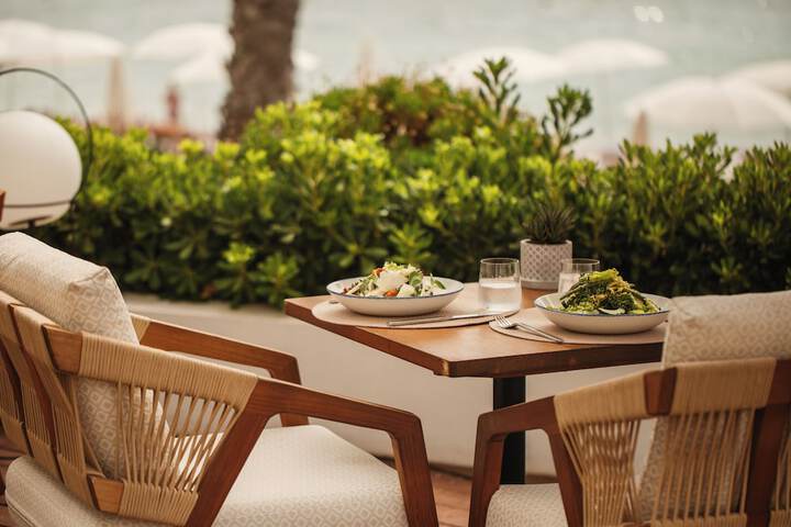 Dining 77 of 122