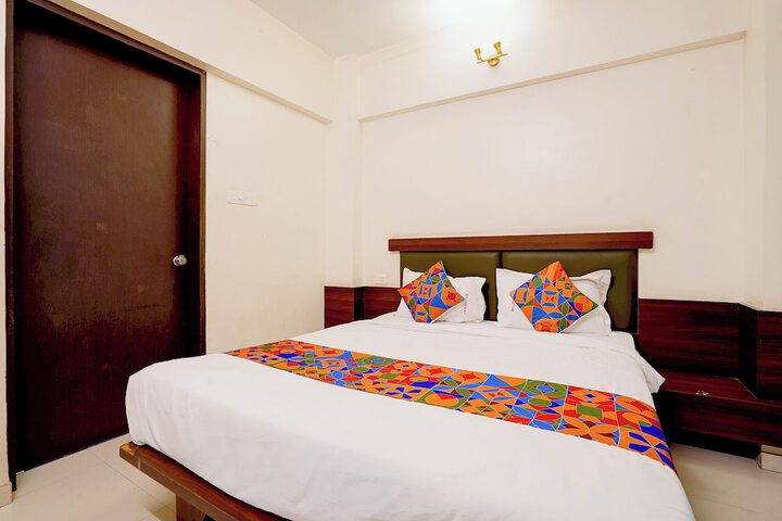 Room 20 of 33