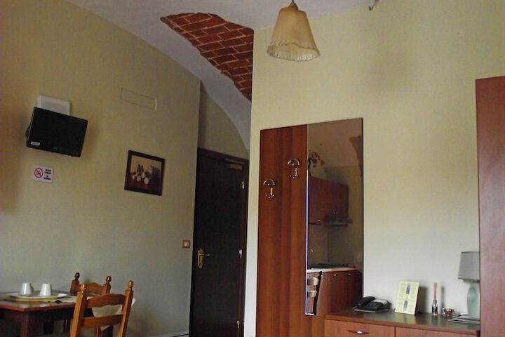 Room 41 of 114
