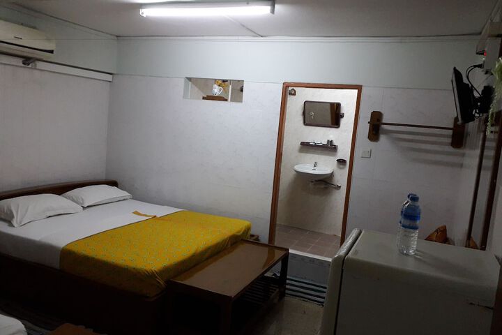 Room 15 of 63