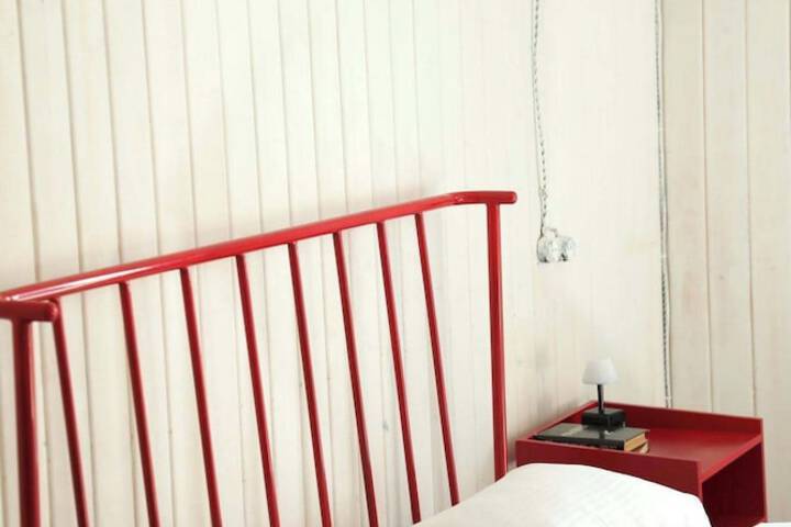 Room 12 of 86