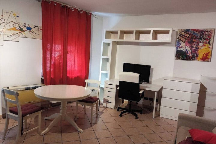 Room 10 of 36