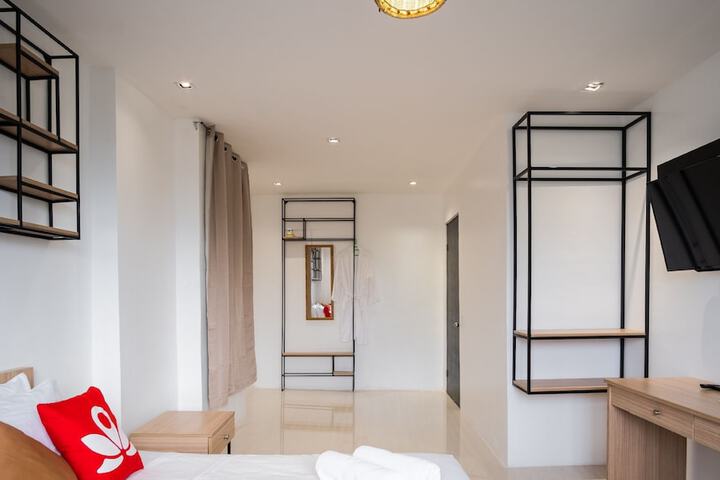 Room 15 of 116