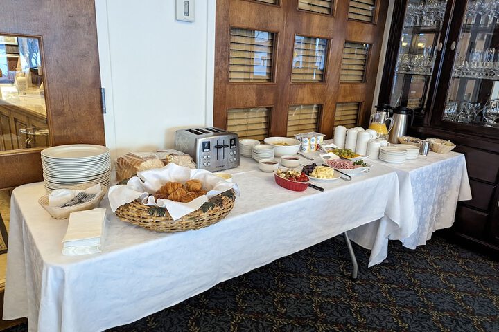 Breakfast/Coffee Service 18 of 50