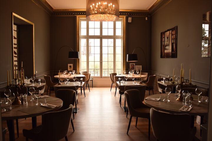 Dining 96 of 99