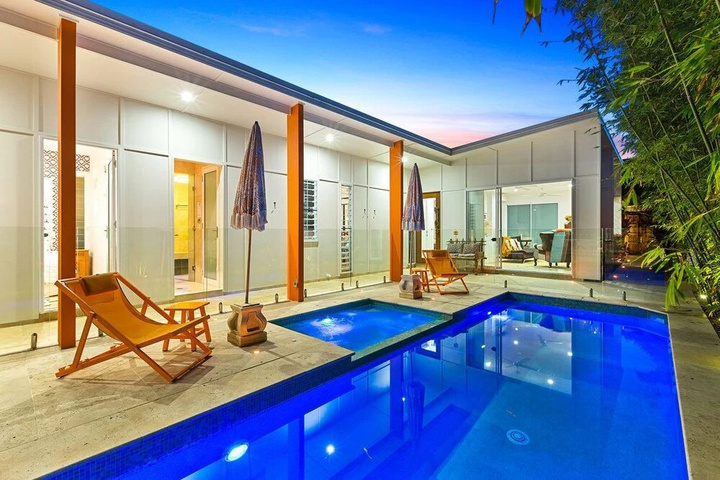 Pool 8 of 11