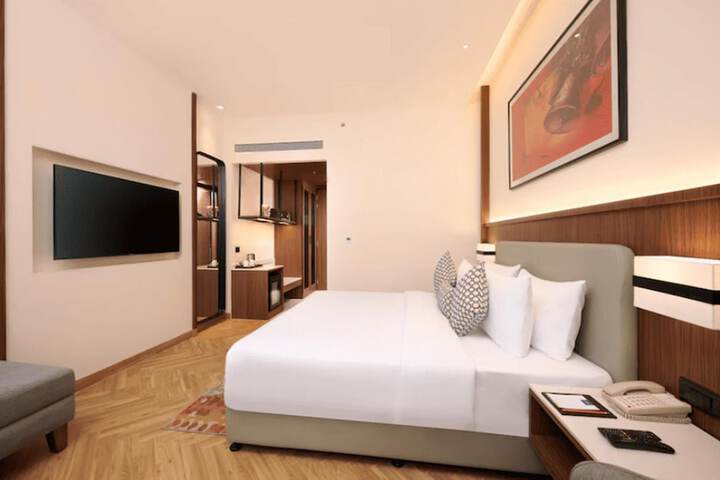 Room 34 of 71