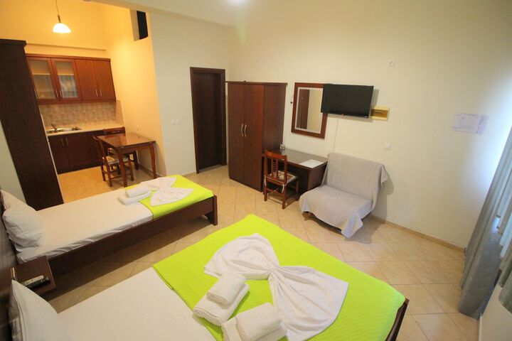 Room 37 of 245