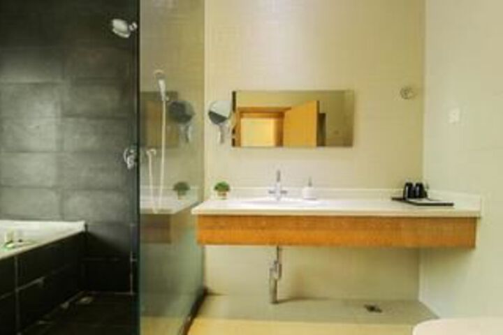 Room 2 of 19