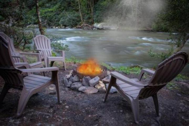 River Song in Ellijay, GA