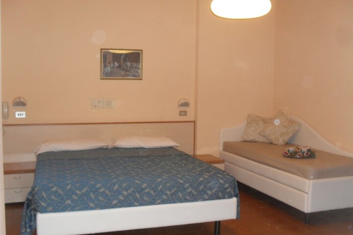 Room 13 of 60