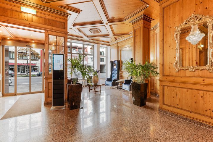 Guest Lobby
