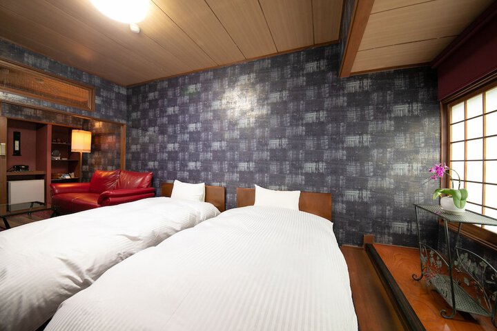 Room 21 of 95