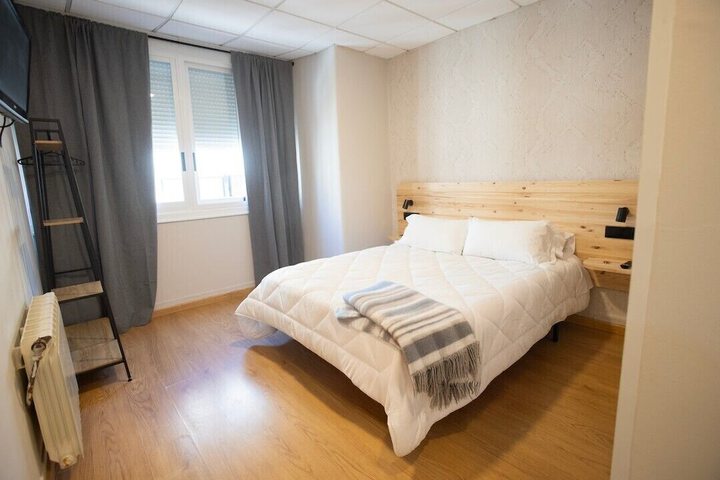 Room 5 of 34