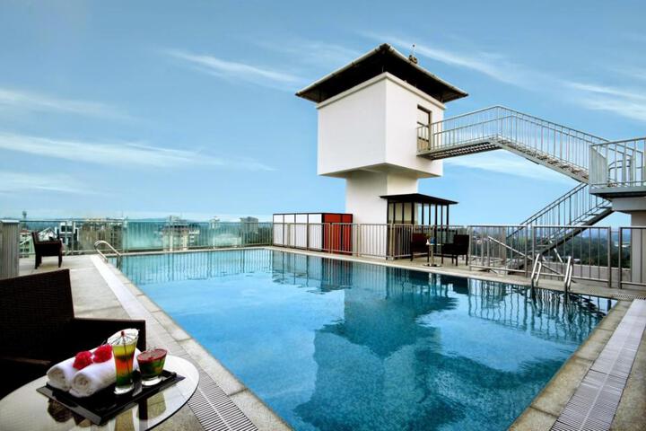 Chrysoberyl Hotel & Convention Centre