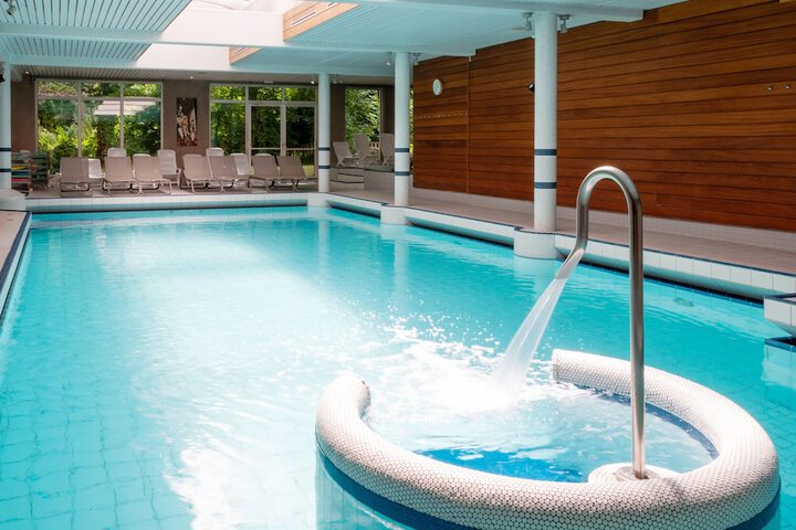Hotel Pool
