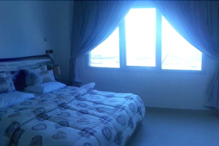 Room 10 of 29