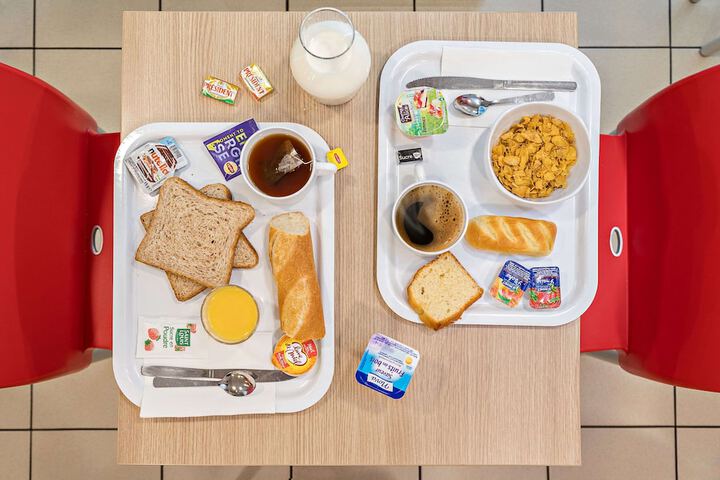 Breakfast/Coffee Service 21 of 24