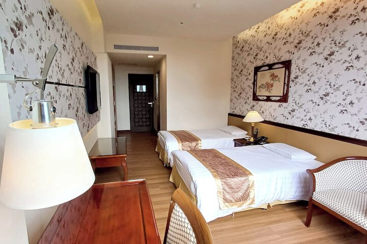 Room 15 of 46