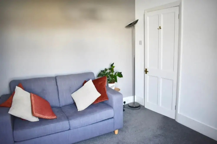 Room 3 of 12