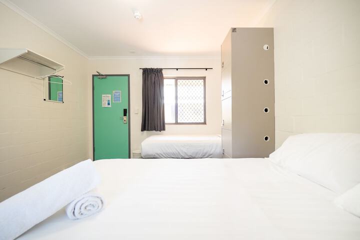 Room 18 of 52