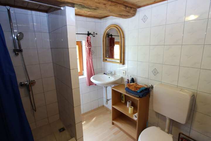 Room 8 of 30