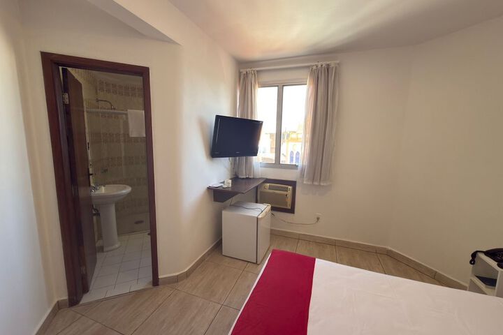 Room 8 of 20