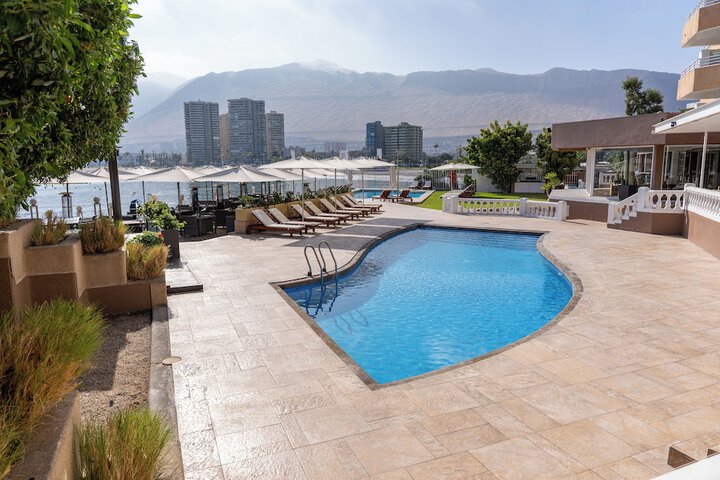 Pools & Facilities