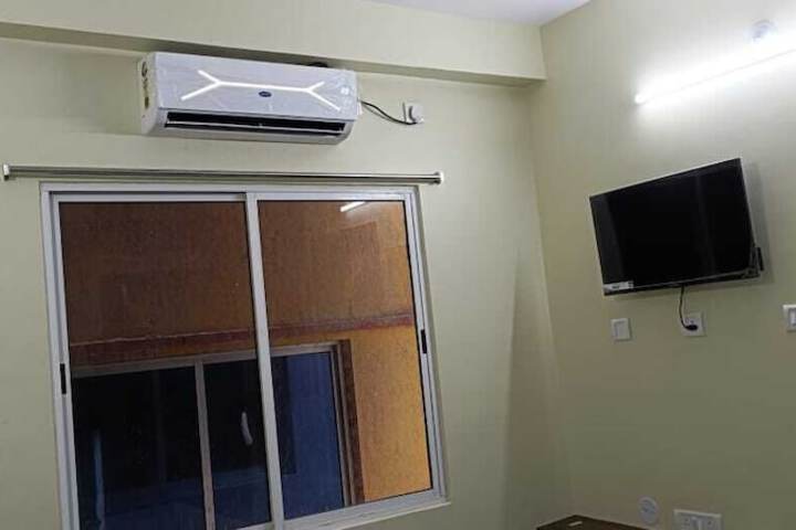 Room 8 of 26