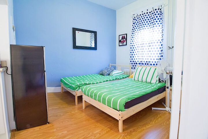 Room 2 of 7