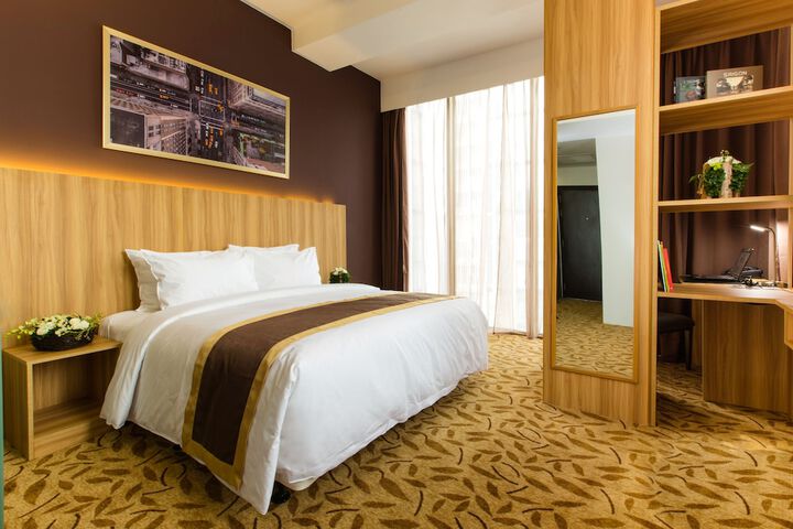Room 21 of 53