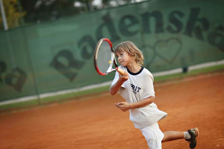 Tennis court