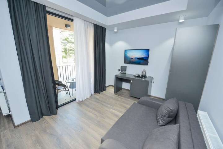 Room 7 of 67