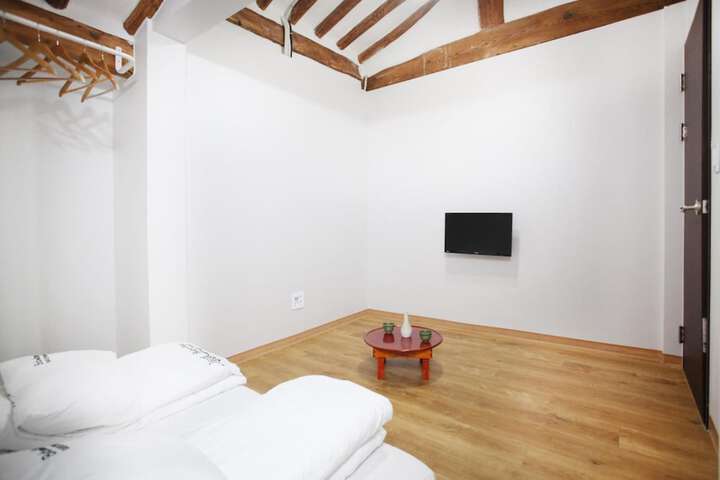 Room 18 of 64