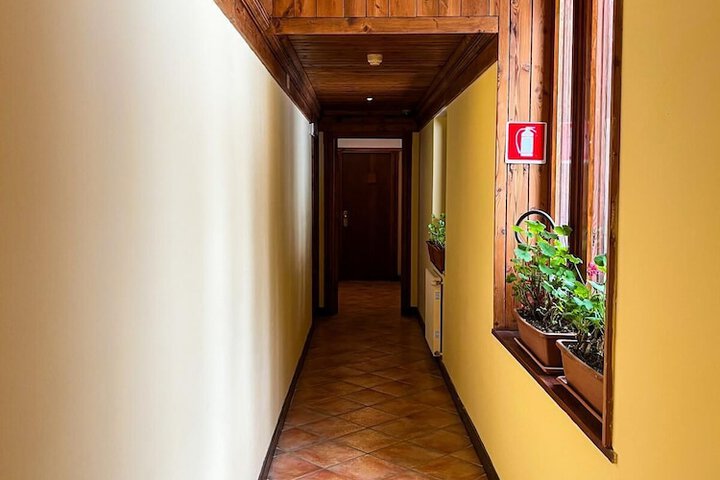 Room 7 of 38