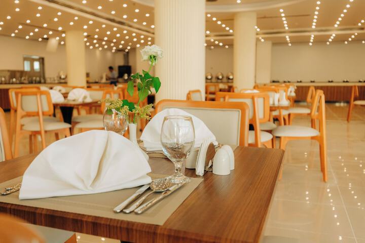 Dining 108 of 146
