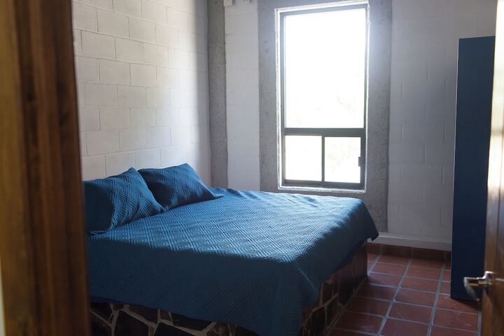 Room 32 of 96