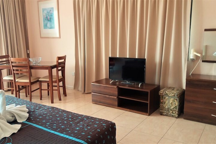 Room 28 of 91