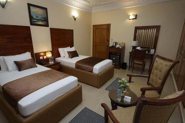 Room 5 of 48