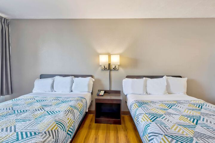 2 Full Beds Suite Kitchen (7 of 13)