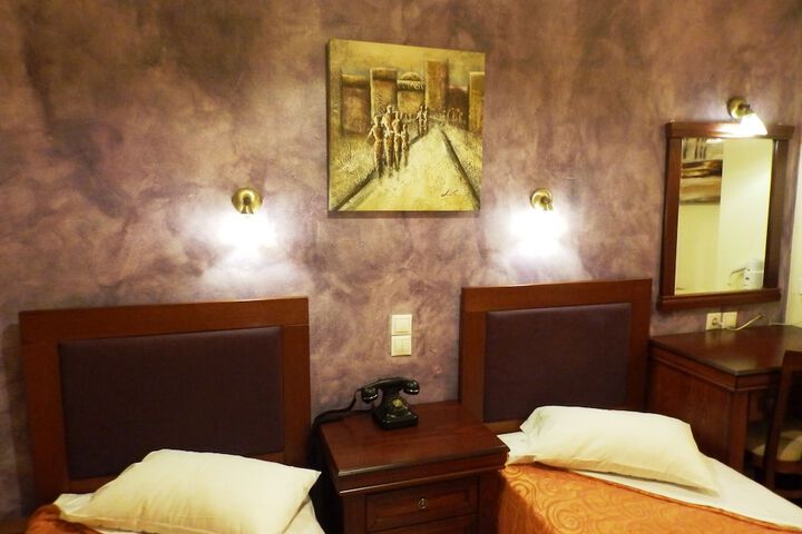 Room 32 of 55