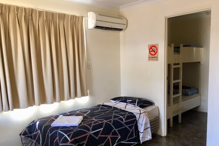 Room 9 of 80