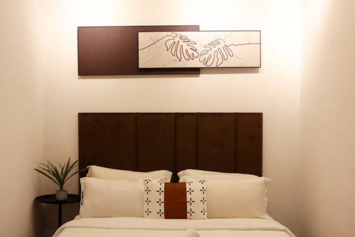 Room 43 of 326