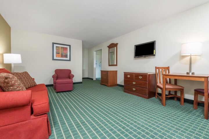Room 18 of 34