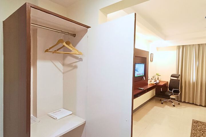 Room 25 of 95