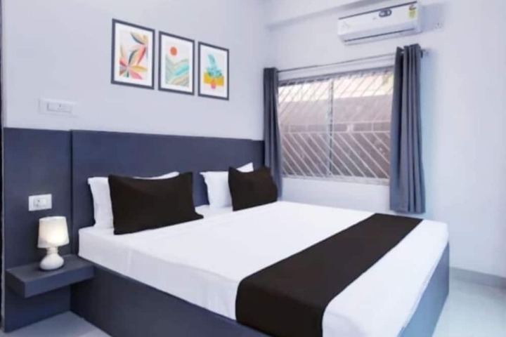 Room 4 of 5